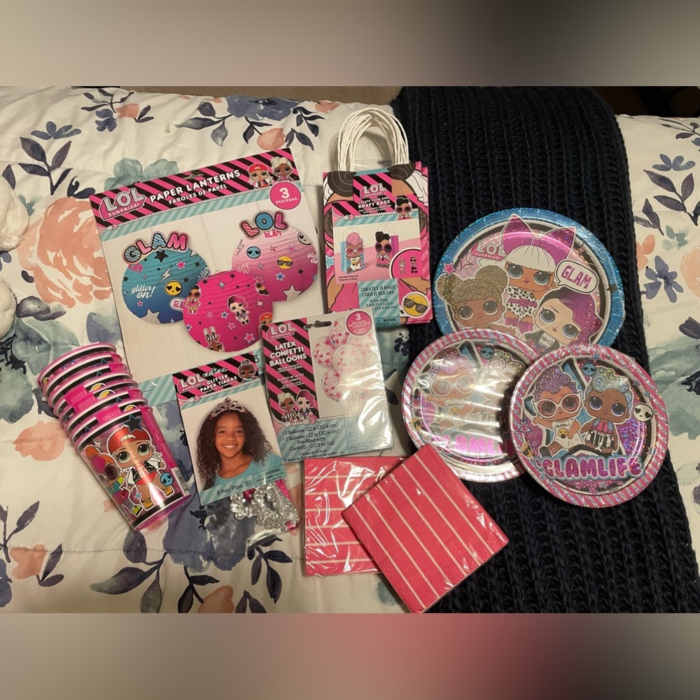 SOLD ❌L.O.L. Surprise! Birthday Party Kit for 8 Guests